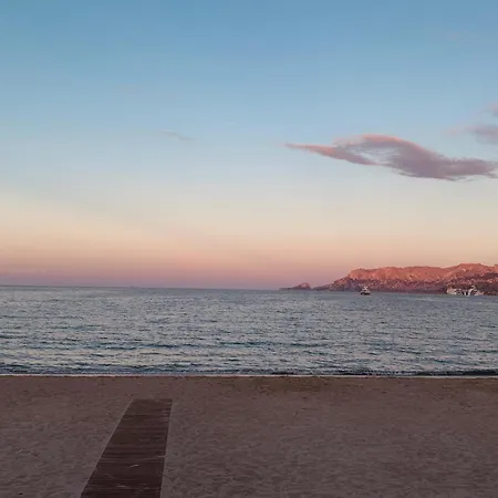 דירה La Terrazza Del Faro אולביה