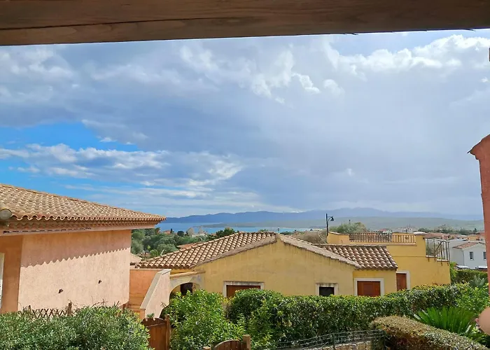 La Terrazza Del Faro Apartment *